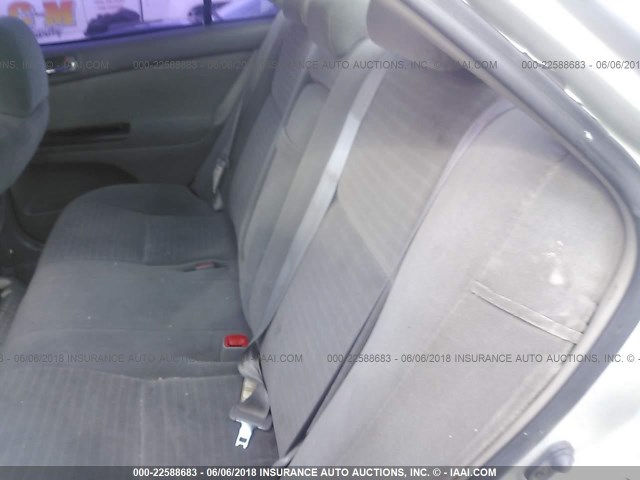 4T1BF30K45U612921 - 2005 TOYOTA CAMRY LE/XLE/SE Күміс фото 8