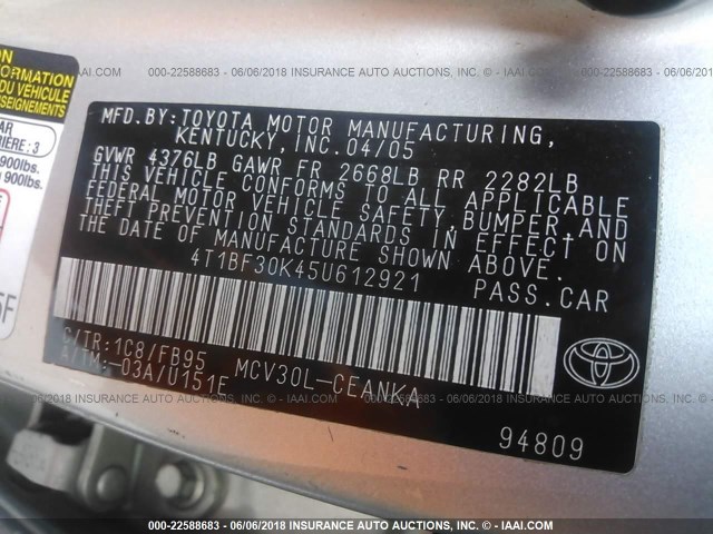 4T1BF30K45U612921 - 2005 TOYOTA CAMRY LE/XLE/SE Күміс фото 9