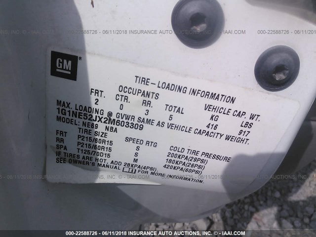 1G1NE52JX2M603309 - 2002 CHEVROLET MALIBU LS WHITE photo 9