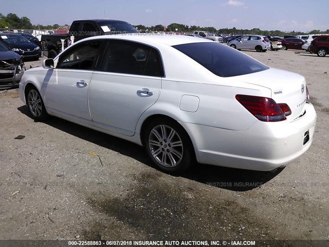 4T1BK36B18U318092 - 2008 TOYOTA AVALON XL/XLS/TOURING/LIMITED WHITE photo 3