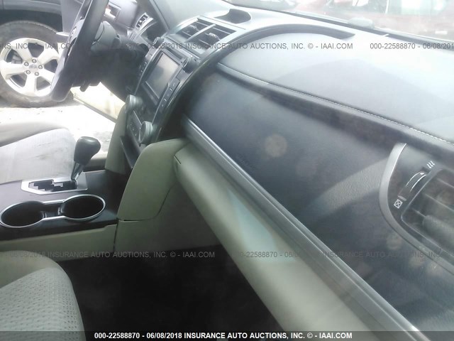 4T4BF1FK2CR257536 - 2012 TOYOTA CAMRY SE/LE/XLE 黑色 照片 5