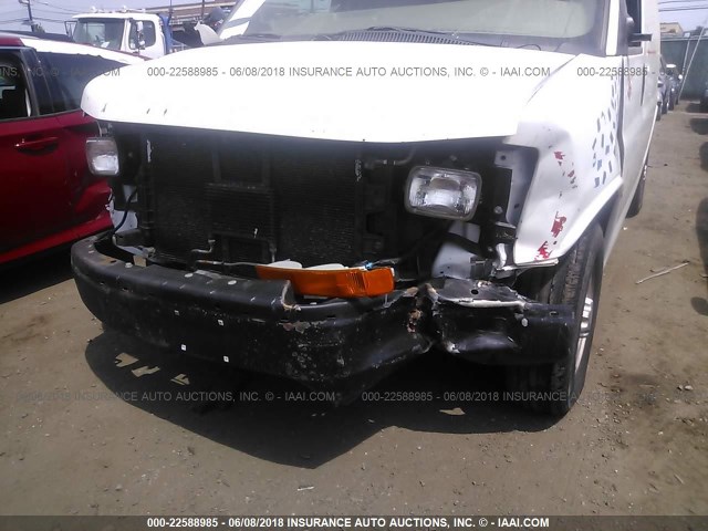 1GCZGFDA5A1135544 - 2010 CHEVROLET EXPRESS G2500  WHITE photo 6