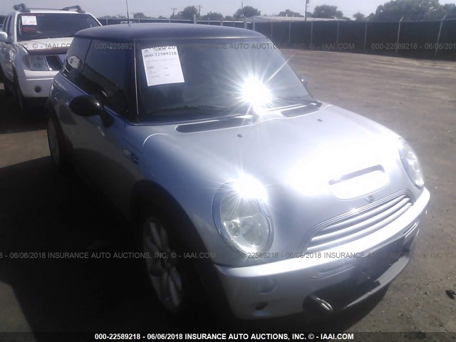 WMWRE33434TD76494 - 2004 MINI COOPER S SILVER photo 1