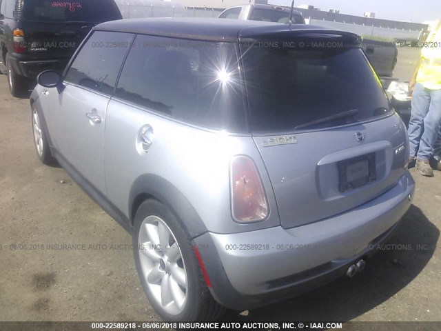 WMWRE33434TD76494 - 2004 MINI COOPER S SILVER photo 3