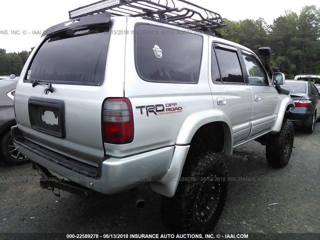 JT3HN87R5Y9042697 - 2000 TOYOTA 4RUNNER LIMITED SILVER photo 4