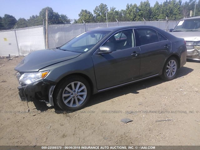 4T4BF1FK3CR210290 - 2012 TOYOTA CAMRY SE/LE/XLE 灰色 照片 2