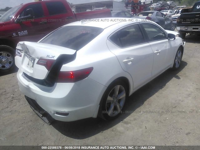 19VDE1F78DE009919 - 2013 ACURA ILX 20 TECH WHITE photo 4