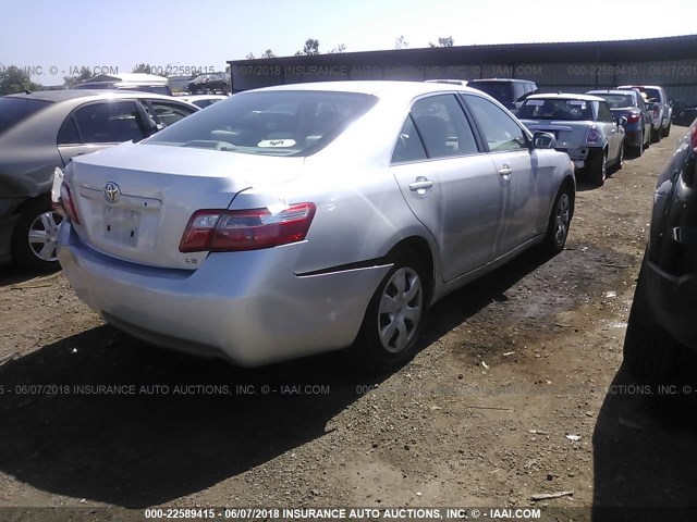 4T1BE46K88U208458 - 2008 TOYOTA CAMRY CE/LE/XLE/SE SILVER photo 4