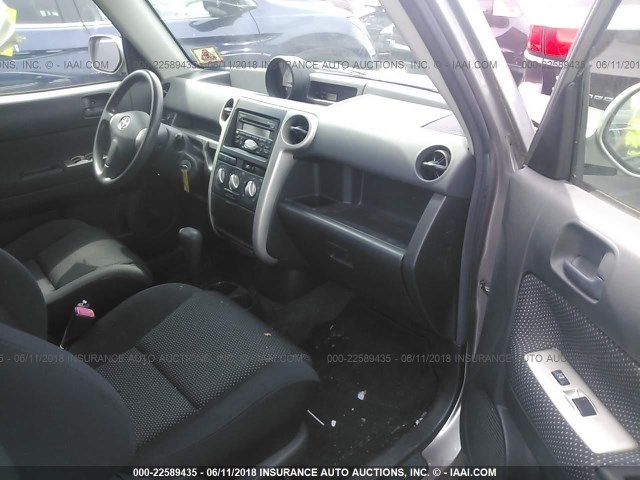 JTLKT324254029635 - 2005 TOYOTA SCION XB ვერცხლისფერი ფოტო 5