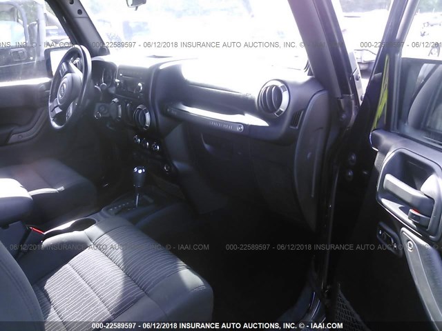 1J4AA2D19BL544699 - 2011 JEEP WRANGLER SPORT 黑色 照片 5