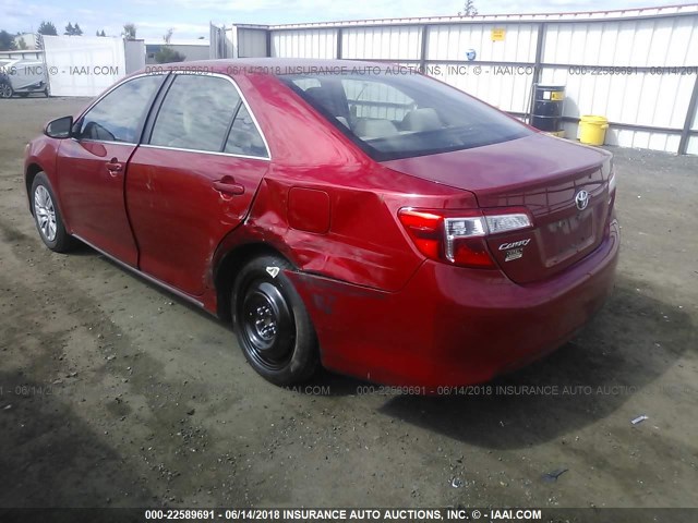 4T1BF1FK0CU585063 - 2012 TOYOTA CAMRY SE/LE/XLE RED photo 3