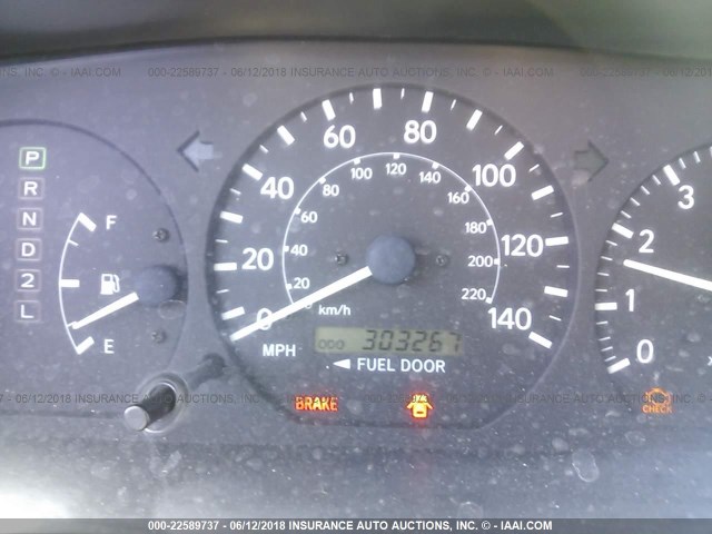 JT2BG28K4Y0455153 - 2000 TOYOTA CAMRY LE/XLE Silber Foto 7