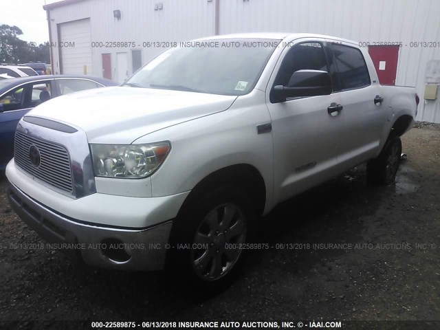 5TFEV54199X071807 - 2009 TOYOTA TUNDRA CREWMAX/CREWMAX SR5 WHITE photo 2