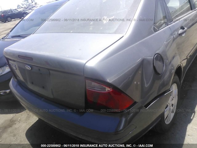 1FAFP34N77W106844 - 2007 FORD FOCUS ZX4/S/SE/SES GRAY photo 6