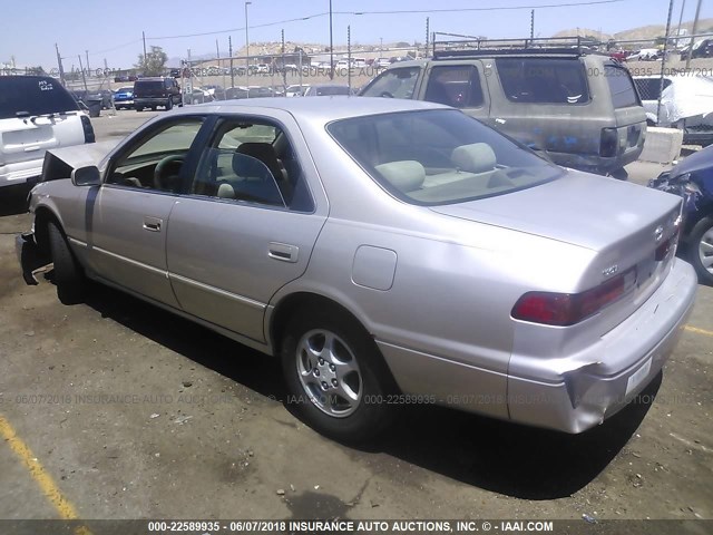 4T1BG22K2XU901769 - 1999 TOYOTA CAMRY CE/LE/XLE GOLD photo 3