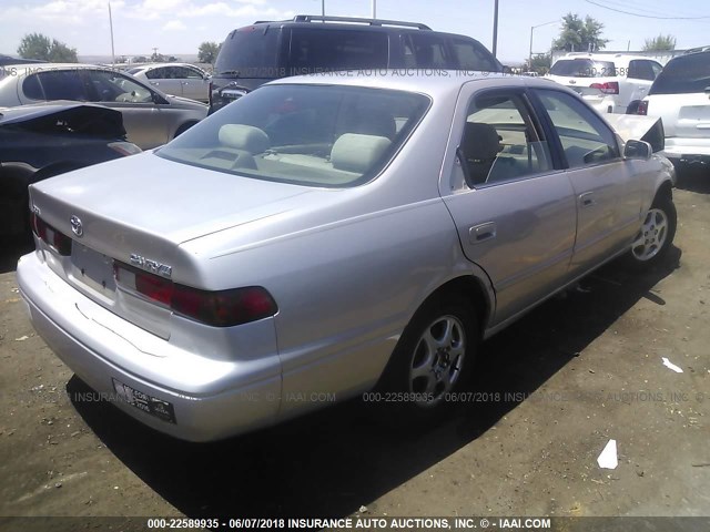 4T1BG22K2XU901769 - 1999 TOYOTA CAMRY CE/LE/XLE GOLD photo 4