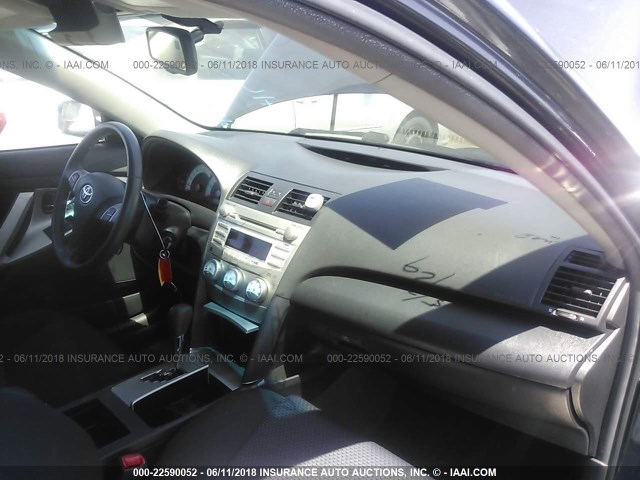 4T1BF3EK4AU097888 - 2010 TOYOTA CAMRY SE/LE/XLE GRAY photo 5