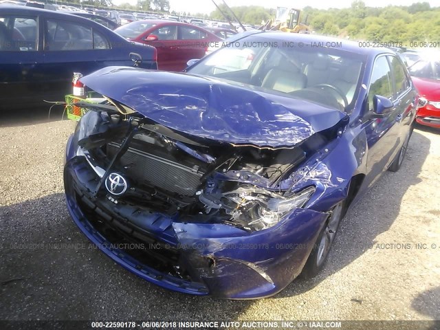4T1BF1FK4FU905151 - 2015 TOYOTA CAMRY LE/XLE/SE/XSE BLUE photo 2