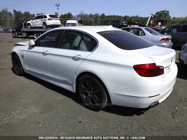 WBAXH5C52CDW04848 - 2012 BMW 528 XI WHITE photo 3