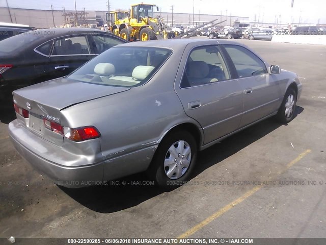 JT2BG22K2X0280831 - 1999 TOYOTA CAMRY LE/XLE TAN photo 4