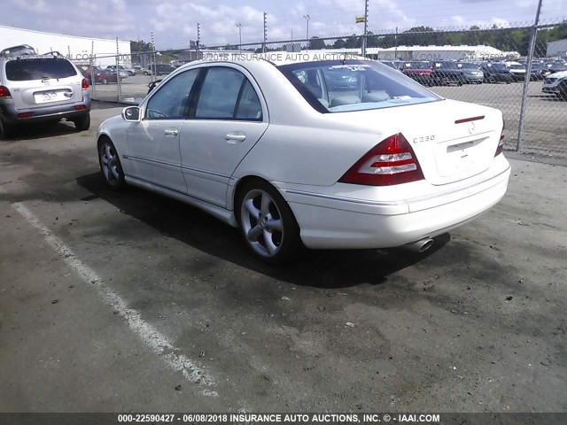 WDBRF52H76A886485 - 2006 MERCEDES-BENZ C GENERATION 2006 230 WHITE photo 3