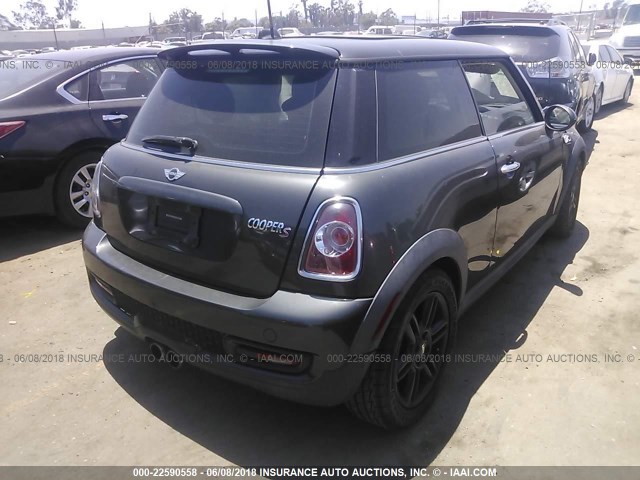 WMWSV3C51BTY24963 - 2011 MINI COOPER S GRAY photo 4