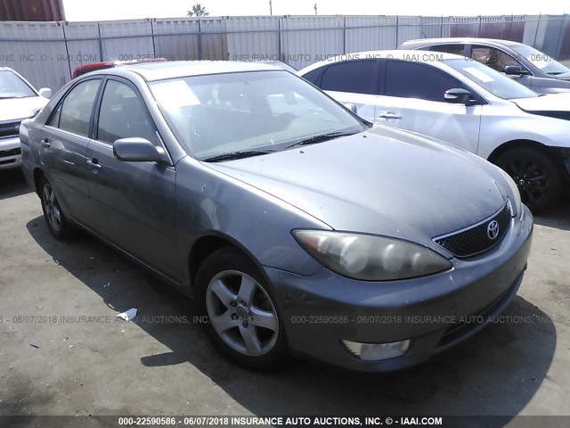 JTDBE32K363061277 - 2006 TOYOTA CAMRY LE/XLE GRAY photo 1