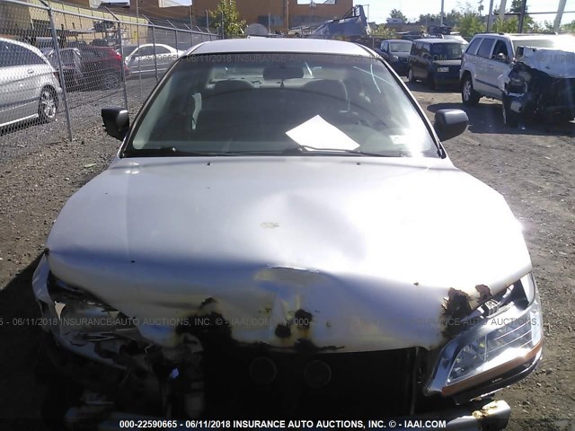 1HGCF8647YA138937 - 2000 HONDA ACCORD DX SILVER photo 10