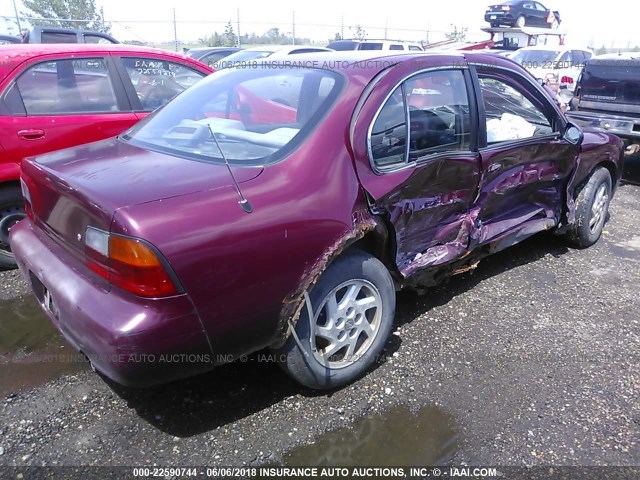 JN1CA21D7ST009127 - 1995 NISSAN MAXIMA GLE/GXE/SE MAROON photo 4