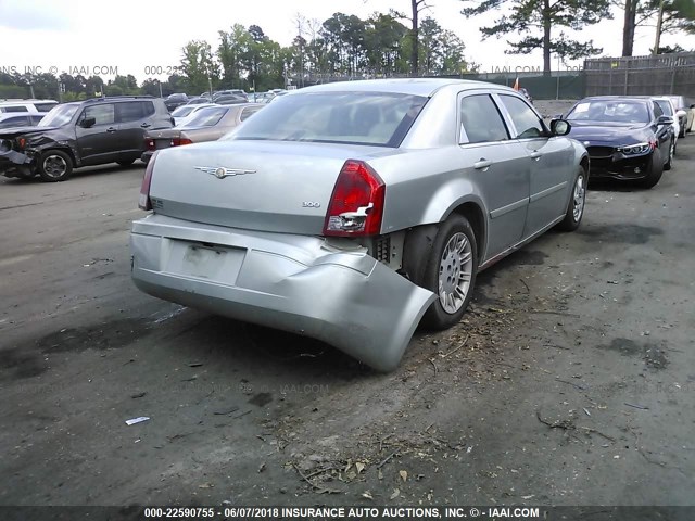 2C3KA43R86H102324 - 2006 CHRYSLER 300 SILVER photo 4