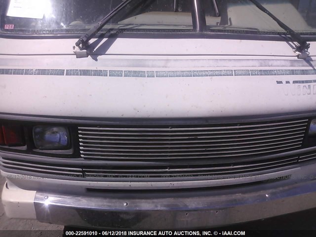 1GBKP37N4N3313697 - 1992 CHEVROLET P30 WHITE photo 10