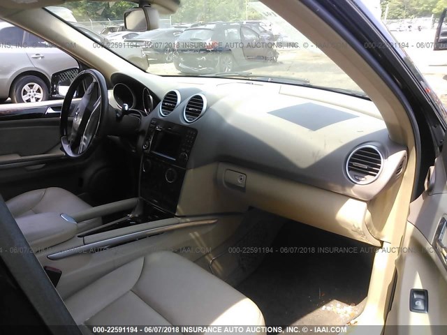 4JGBB8GB2BA693347 - 2011 MERCEDES-BENZ ML 350 4MATIC BLACK photo 5