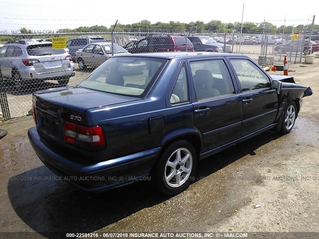 YV1LS5546W1463290 - 1998 VOLVO S70 BLUE photo 4