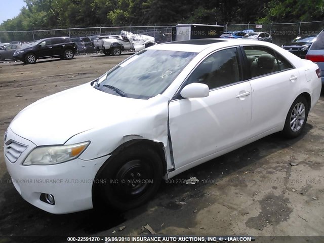 4T1BF3EK6BU662997 - 2011 TOYOTA CAMRY SE/LE/XLE WHITE photo 2
