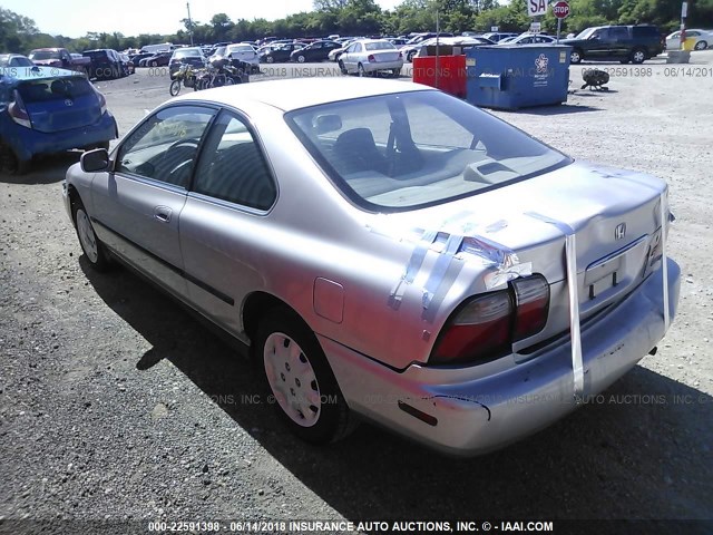 1HGCD723XVA033785 - 1997 HONDA ACCORD LX SILVER photo 3