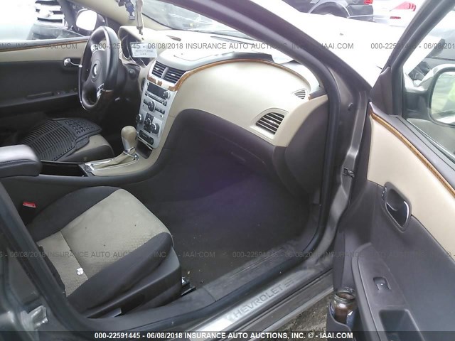 1G1ZC5E00CF318389 - 2012 CHEVROLET MALIBU 1LT 锡色 照片 5