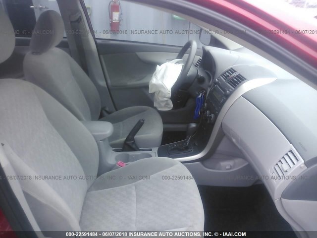 JTDBL40E29J036797 - 2009 TOYOTA COROLLA LE/XLE RED photo 5