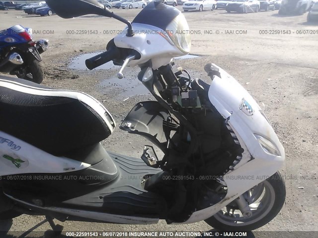 ZAPM798G5E7001192 - 2014 PIAGGIO FLY 150 WHITE photo 5