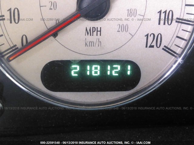 2C8GP64L33R148153 - 2003 CHRYSLER TOWN & COUNTRY LIMITED SILVER photo 7