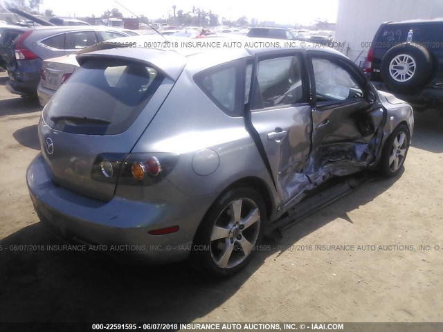 JM1BK343061514023 - 2006 MAZDA 3 HATCHBACK GRAY photo 4