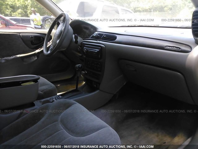 1G1NE52M4WY188948 - 1998 CHEVROLET MALIBU LS GREEN photo 5