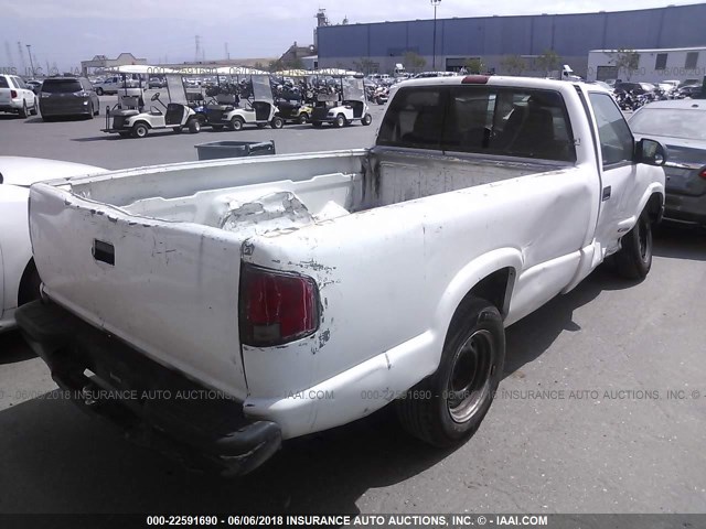 1GCCS14W518232804 - 2001 CHEVROLET S TRUCK S10 WHITE photo 4