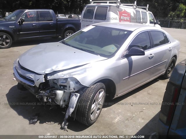 1G1ZB5E17BF243281 - 2011 CHEVROLET MALIBU LS 银色 照片 2