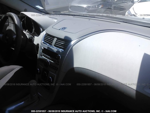 1G1ZB5E17BF243281 - 2011 CHEVROLET MALIBU LS 银色 照片 5