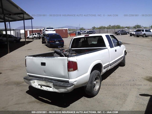 1GCCS19W6Y8166945 - 2000 CHEVROLET S TRUCK S10 WHITE photo 4