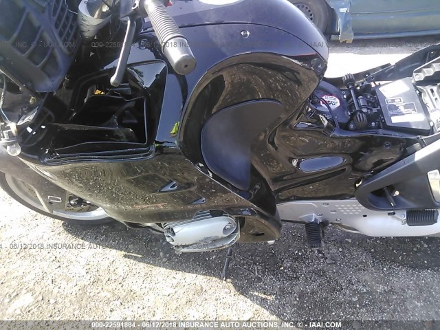 WB10418A7WZC64277 - 1998 BMW R1100 RT BLACK photo 9