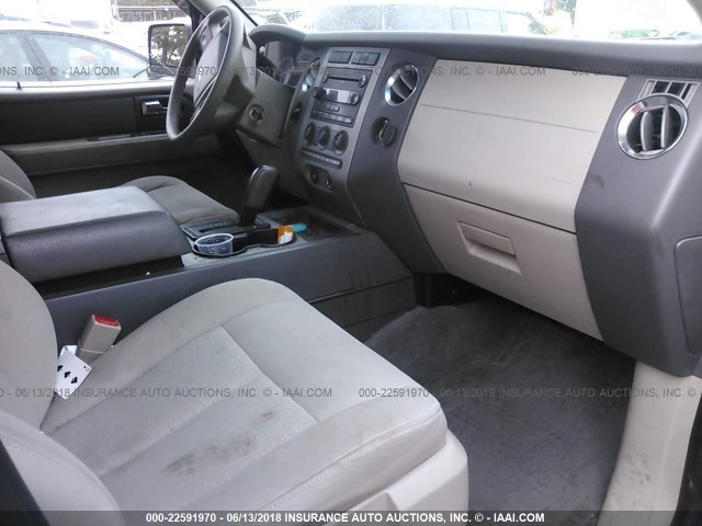 1FMFU16507LA02990 - 2007 FORD EXPEDITION XLT GRAY photo 5