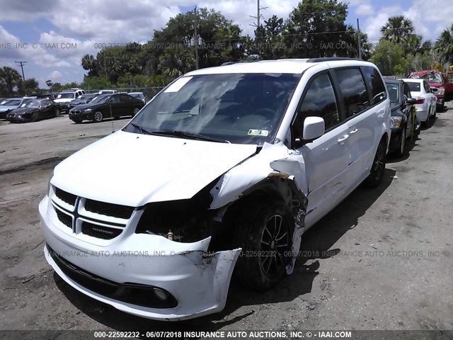 2C4RDGEG5GR224973 - 2016 DODGE GRAND CARAVAN R/T WHITE photo 6