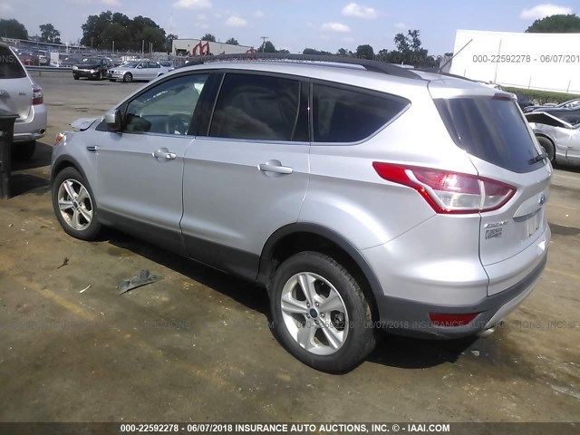 1FMCU0G93GUB79137 - 2016 FORD ESCAPE SE SILVER photo 3