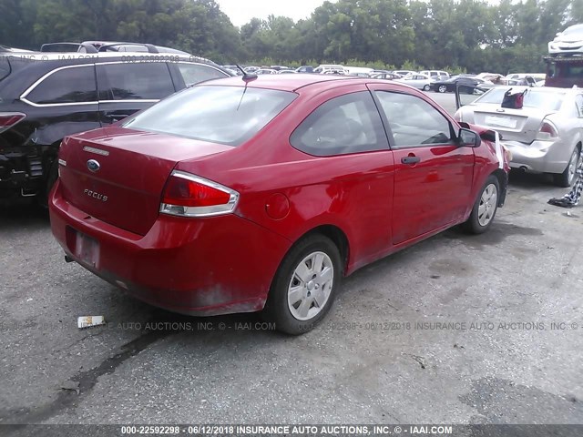 1FAHP32N18W178359 - 2008 FORD FOCUS S/SE RED photo 4